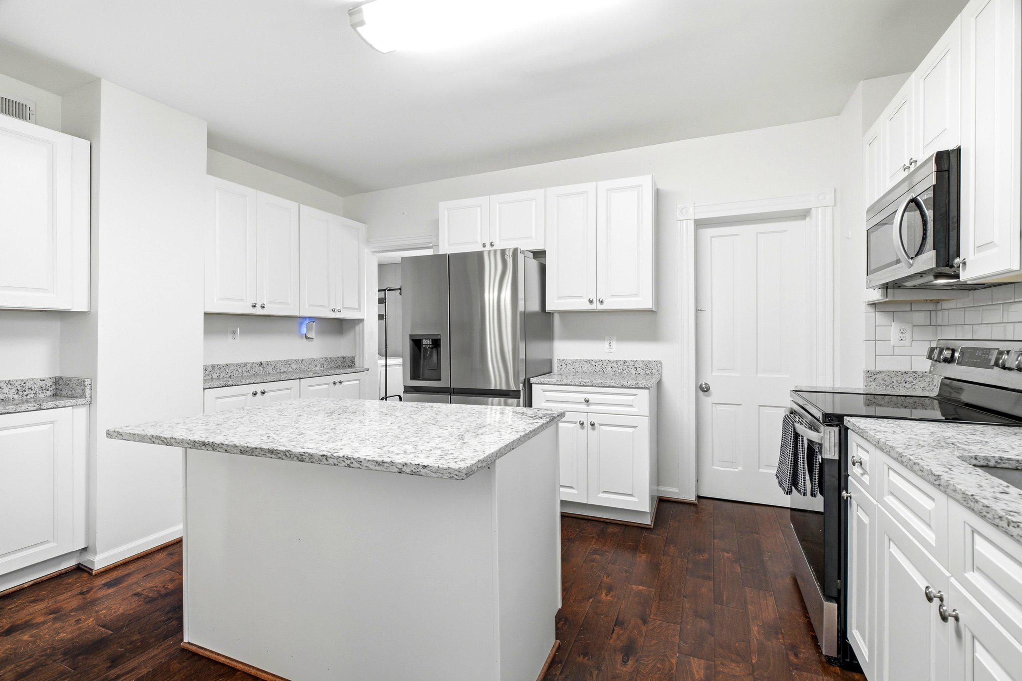 811 E B St Property Photo 17