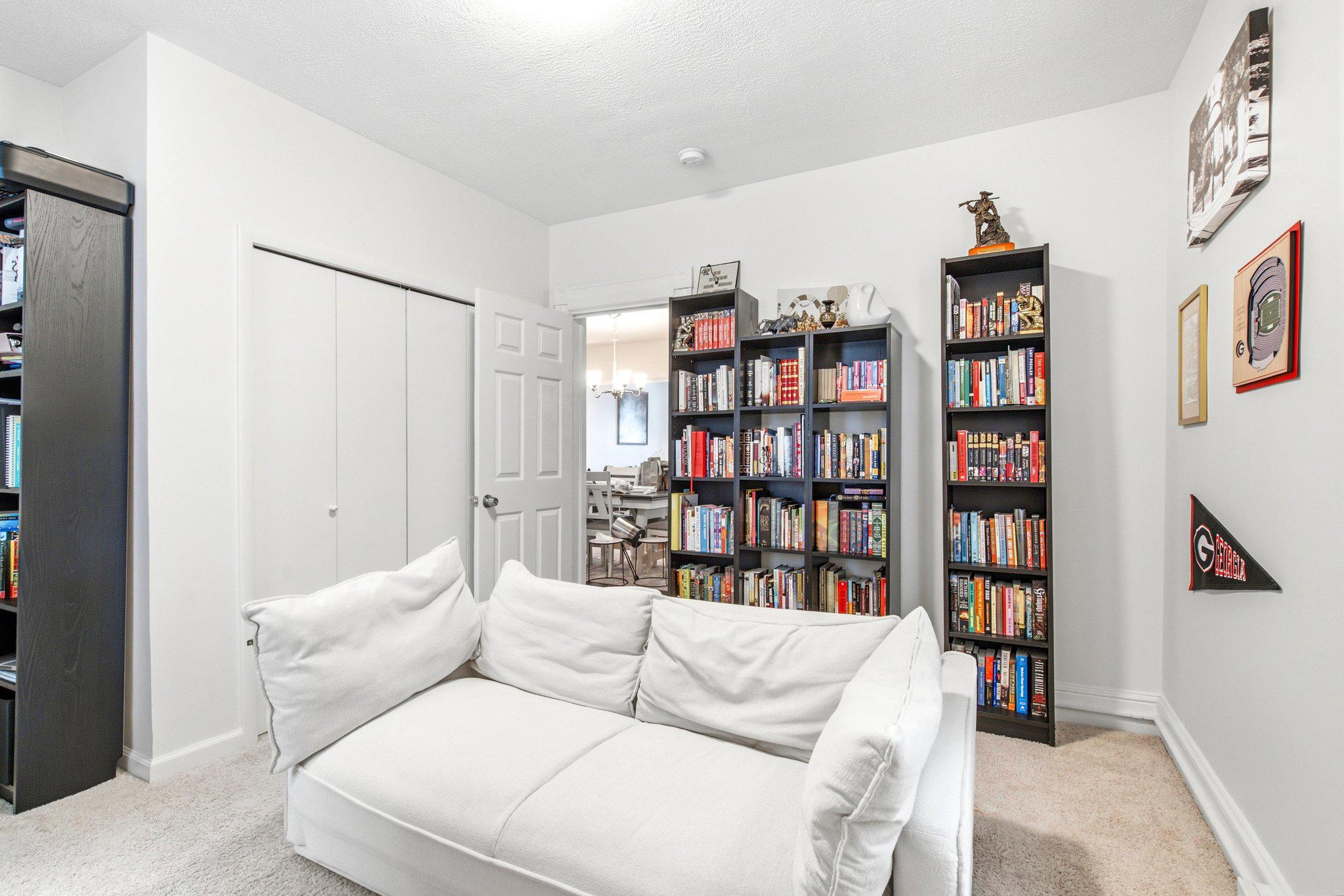 811 E B St Property Photo 22