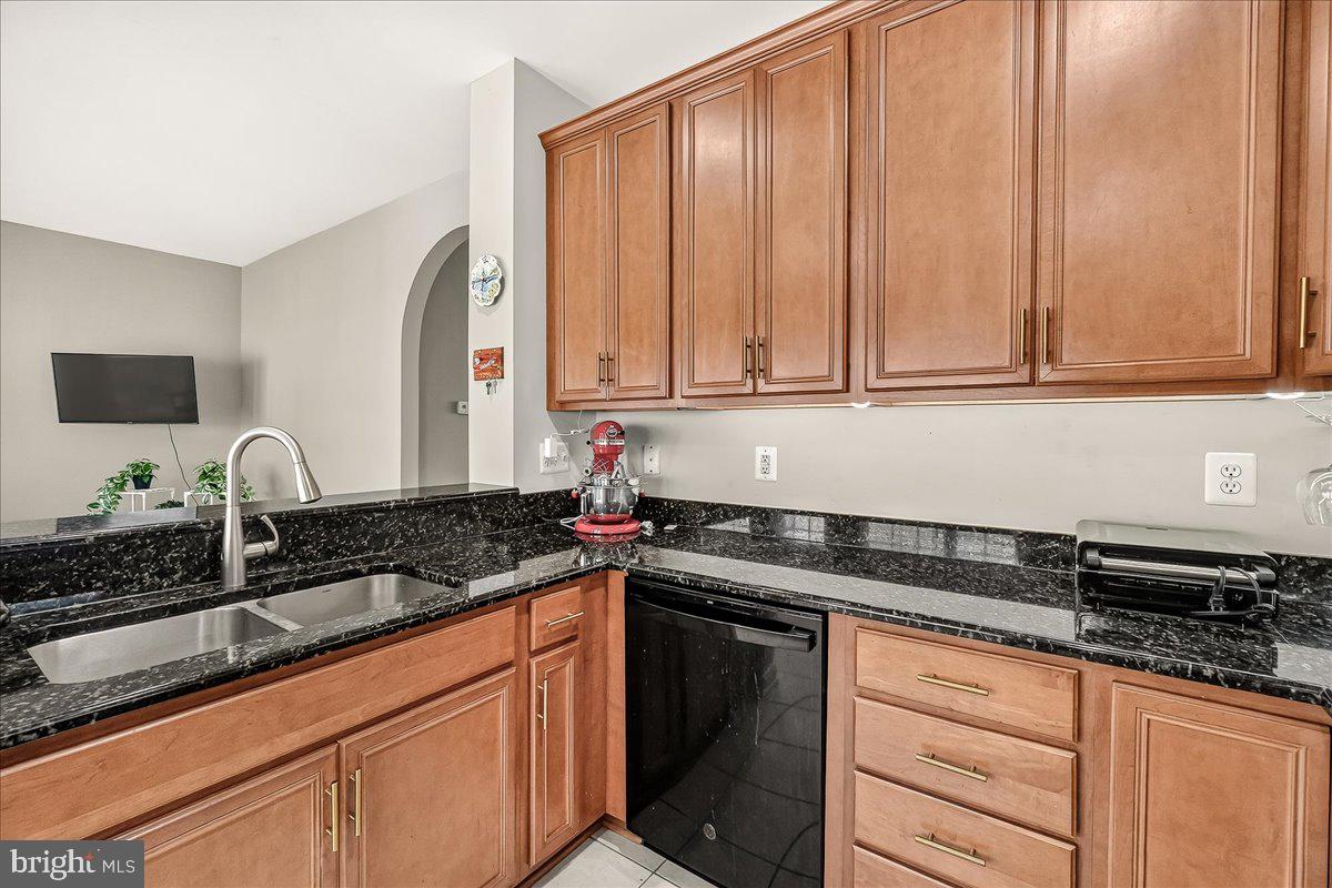 1794-b Poolside Way #24-b Property Photo 15