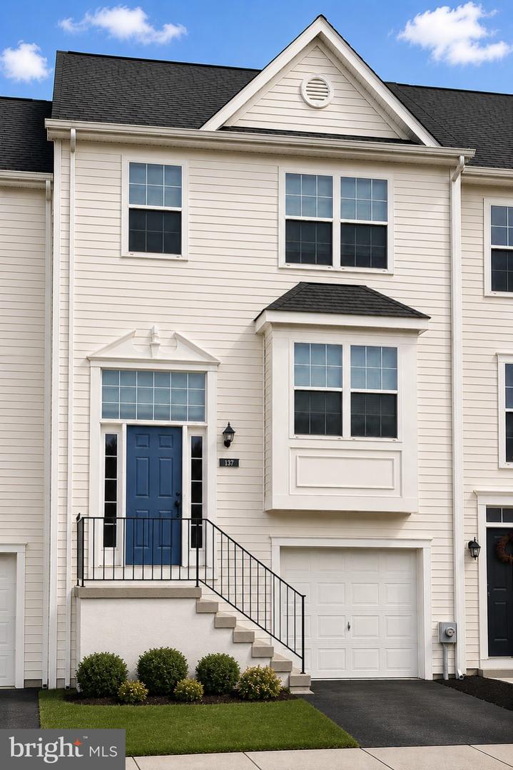 5630 ASHBURN TER Property Photo 1