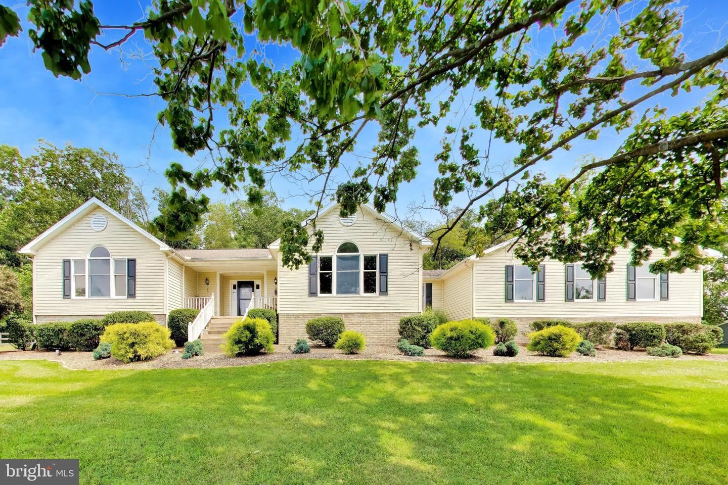 12205 Warner Rd Property Photo 1