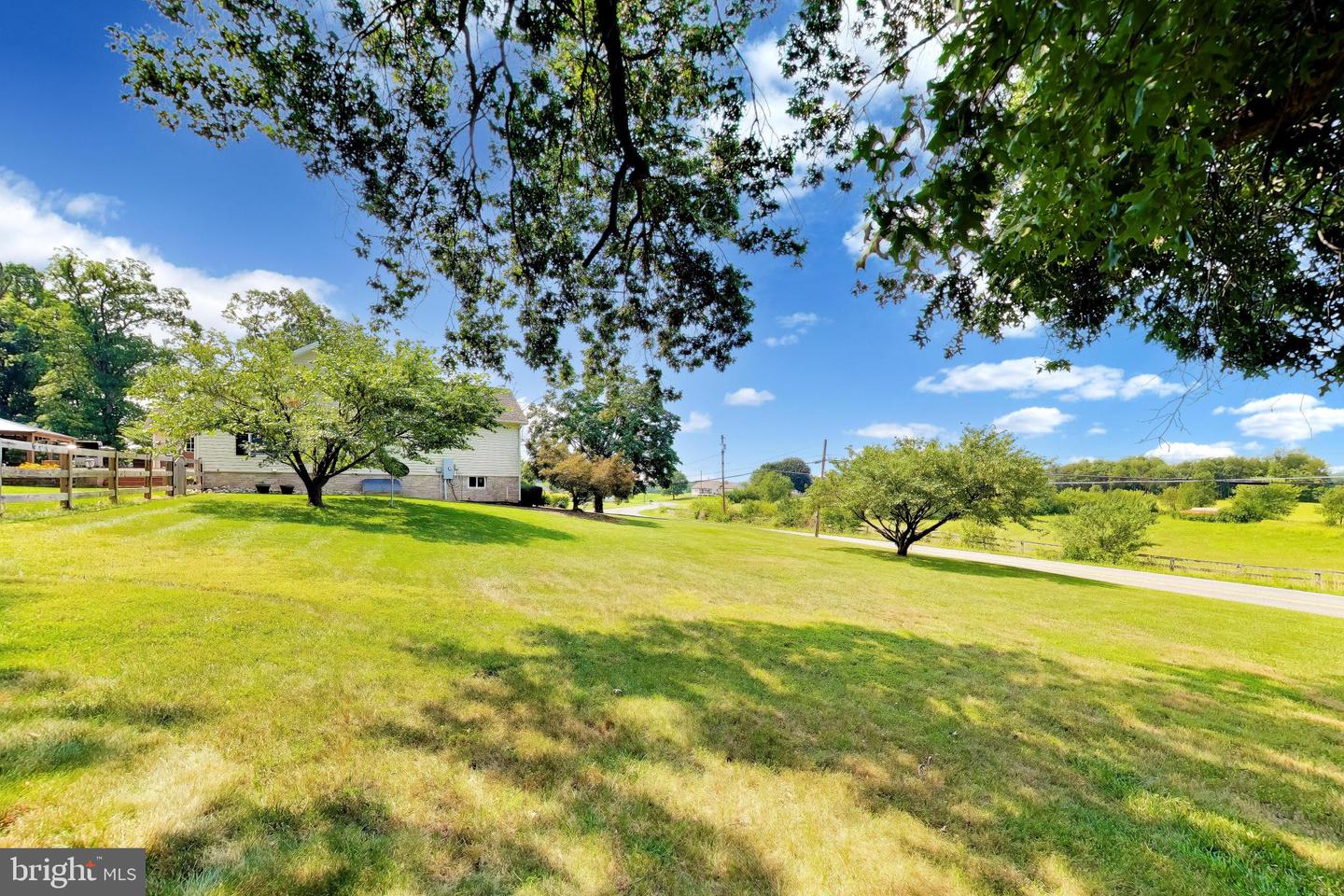12205 Warner Rd Property Photo 4