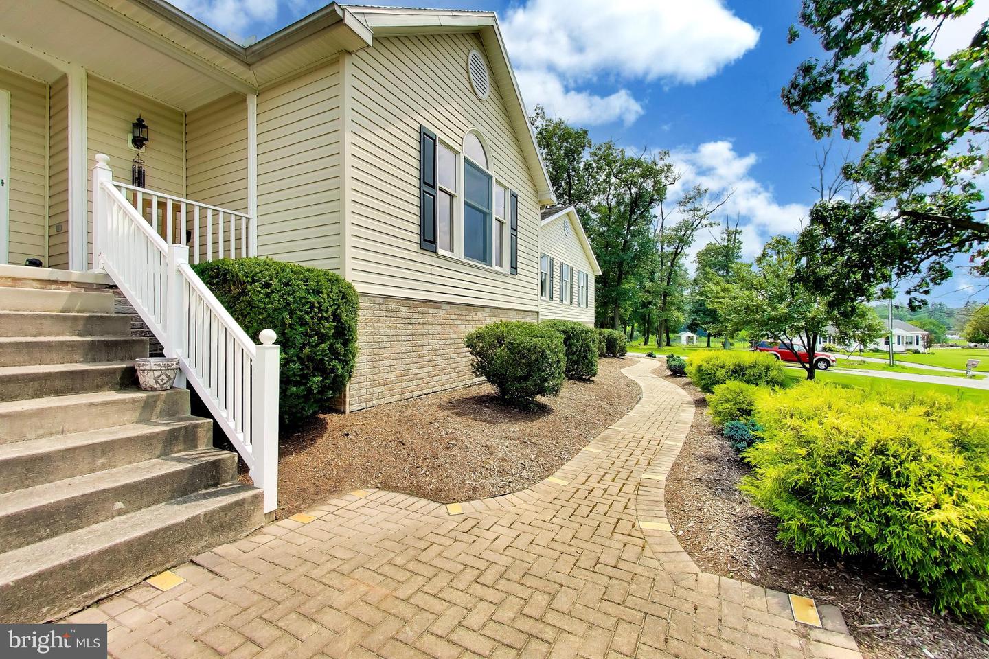 12205 Warner Rd Property Photo 6