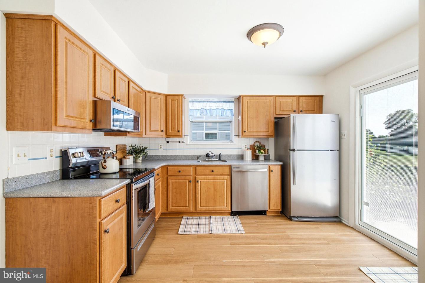 5661 Crabapple Dr Property Photo 4