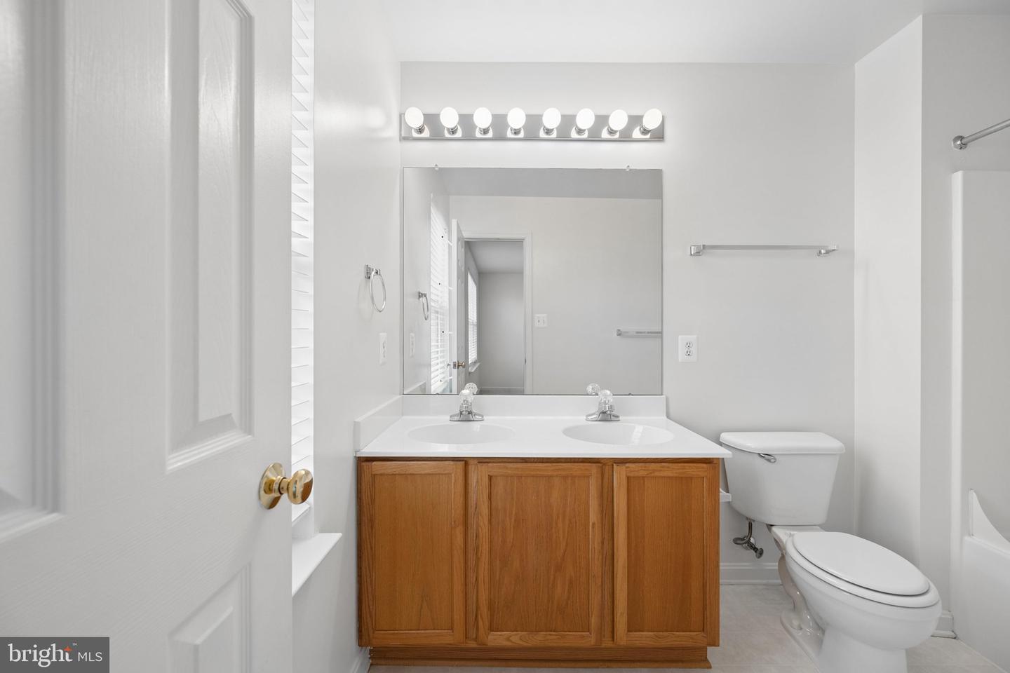 4967 Clarendon Ter Property Photo 27