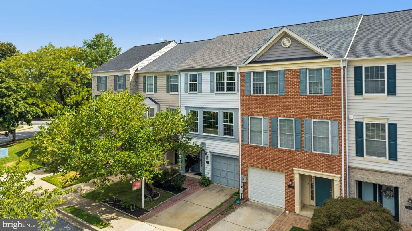 122 Long Acre Ct Property Photo 1