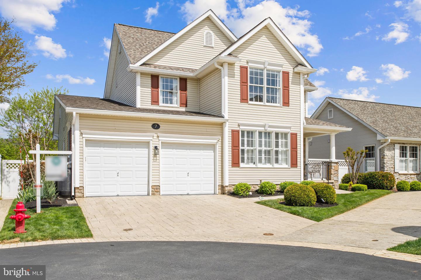 7 Derr Ln Property Photo 1