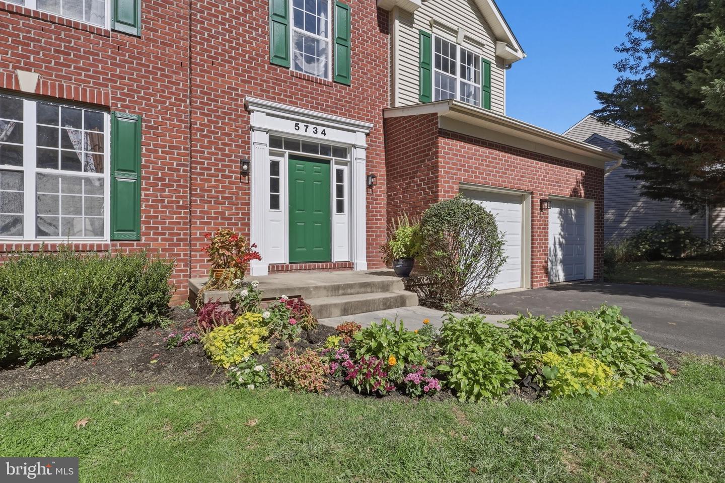 5734 Little Spring Way Property Photo 4