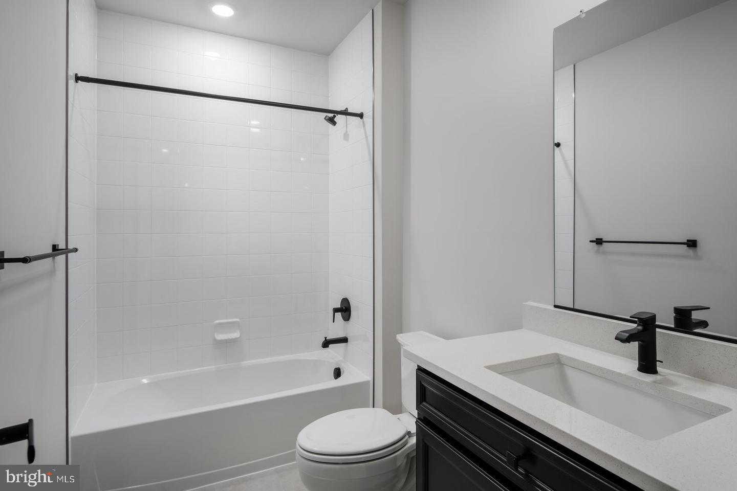 9360 - E Bitterroot Ter Property Photo 16