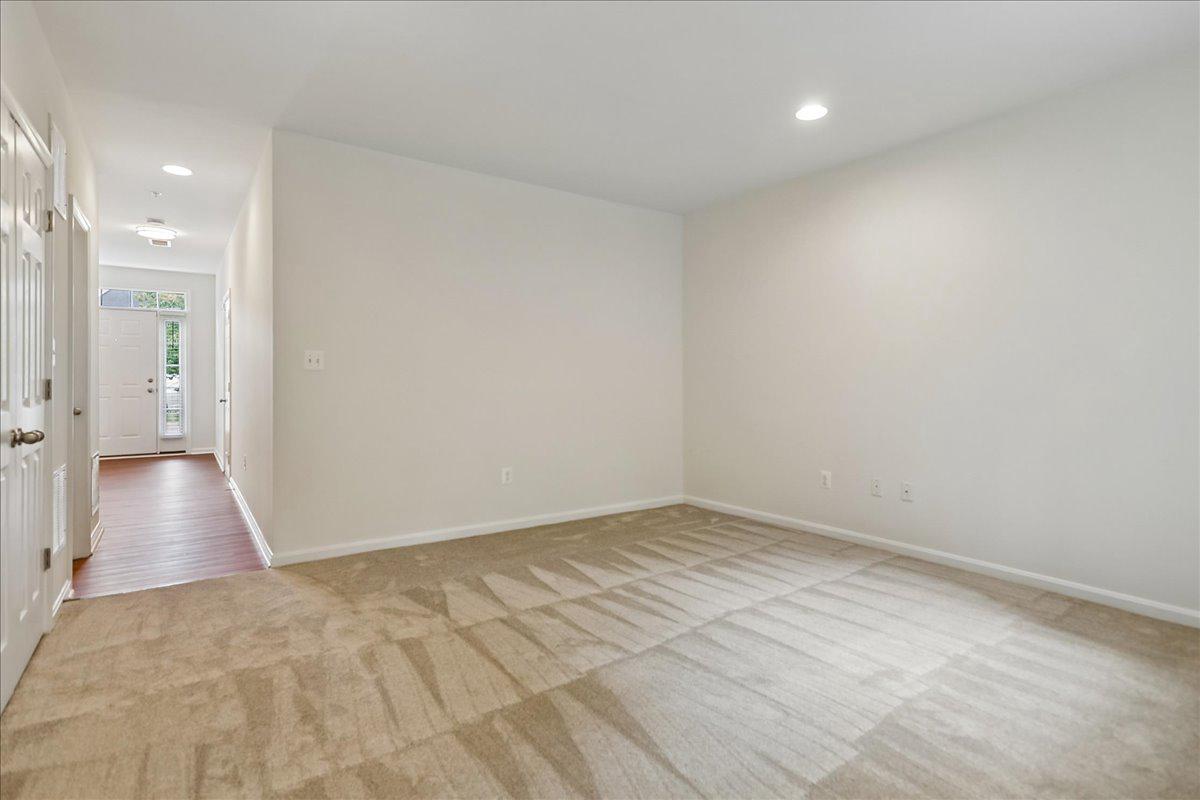 615 Amberfield Rd Property Photo 4