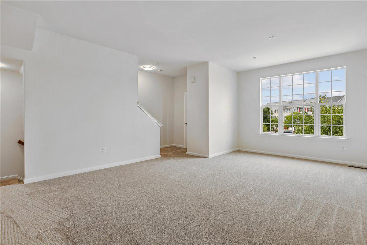 615 Amberfield Rd Property Photo 9