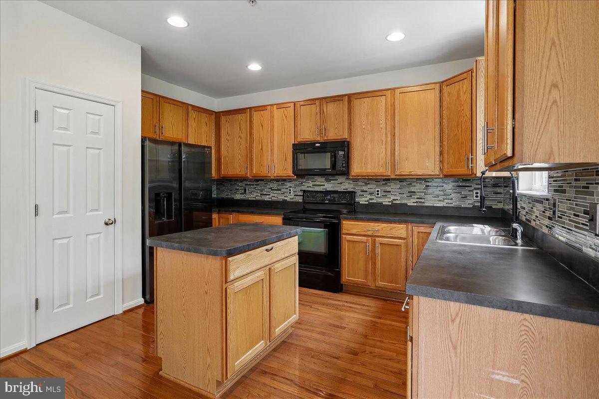 615 Amberfield Rd Property Photo 13
