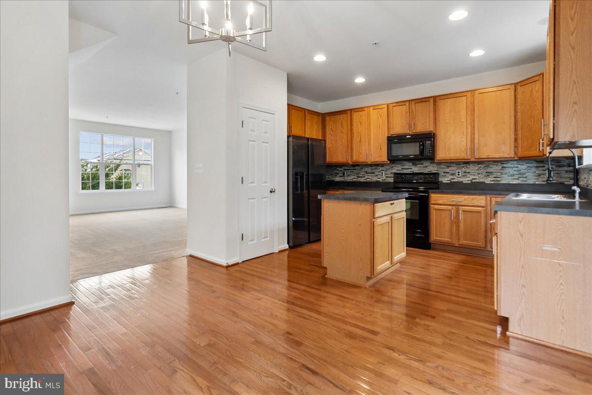 615 Amberfield Rd Property Photo 15