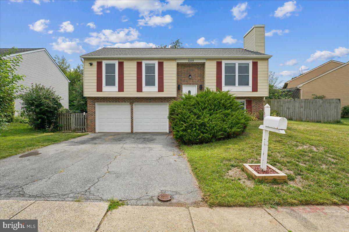 1315 Danberry Dr Property Photo 1