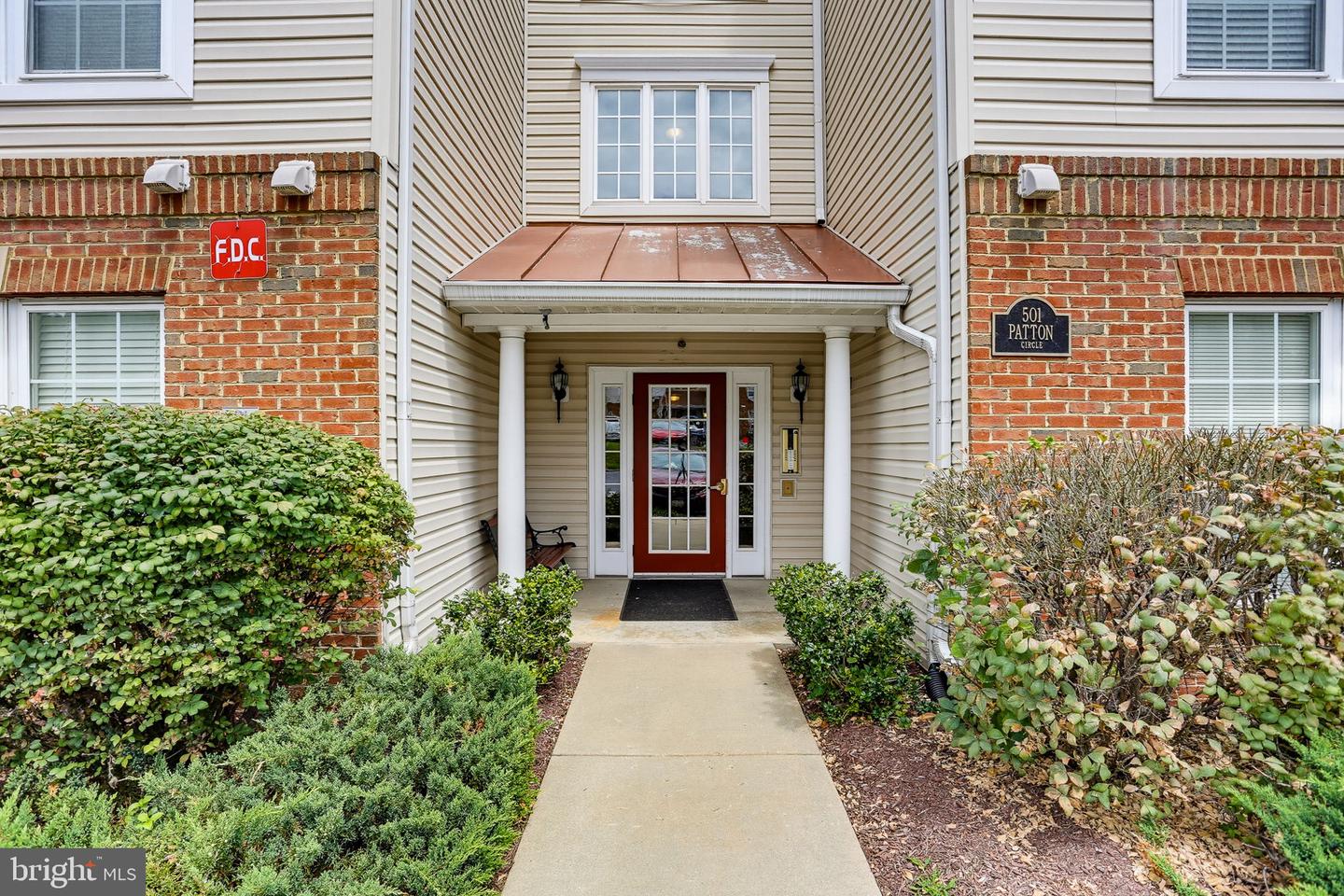501 Patton Cir #6k Property Photo 1