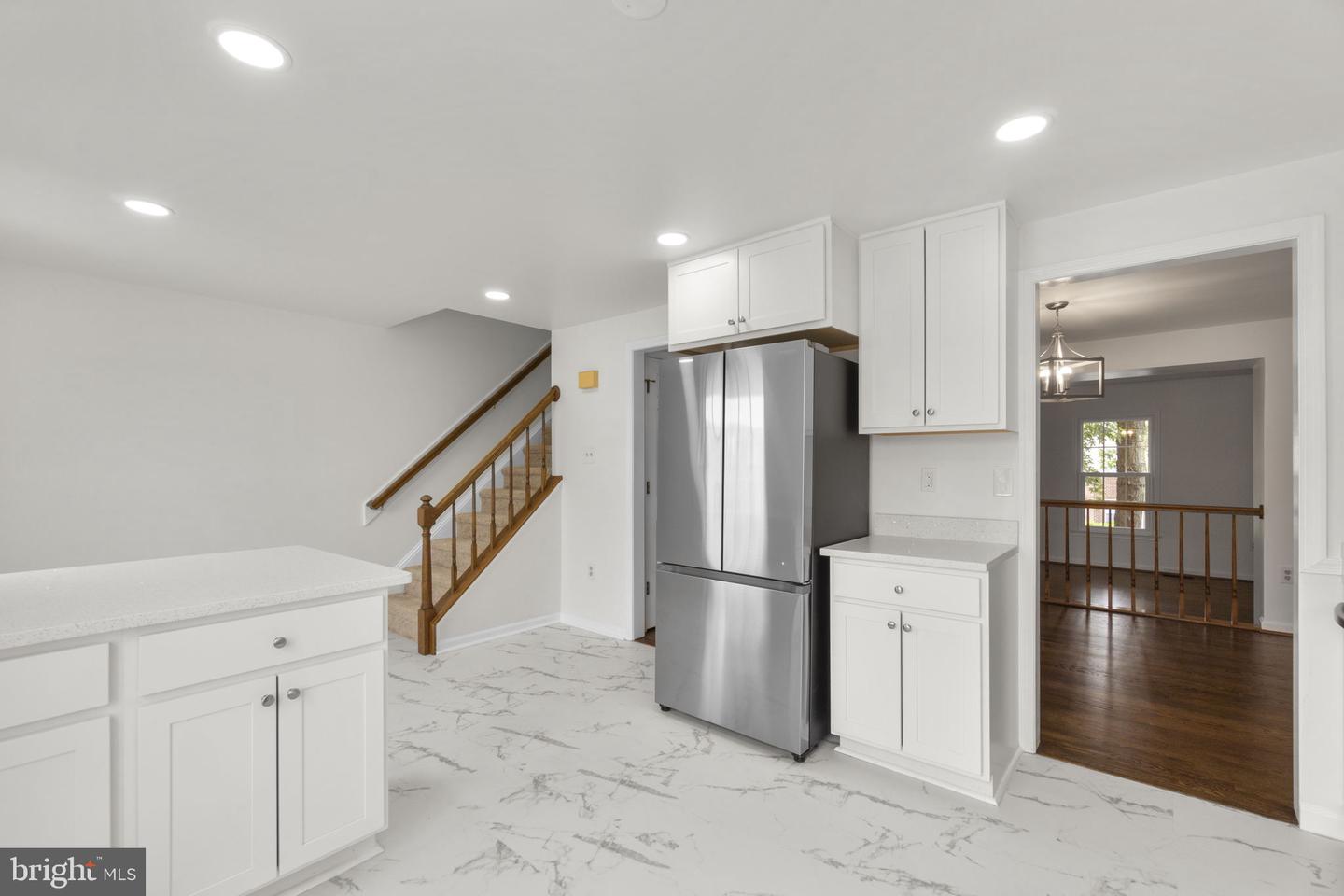8039 Hollow Reed Ct Property Photo 5