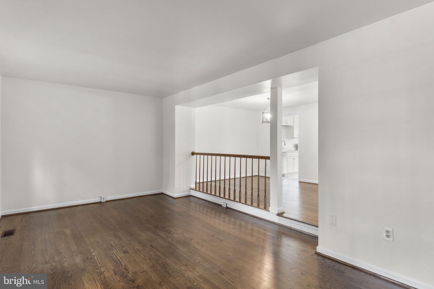 8039 Hollow Reed Ct Property Photo 9