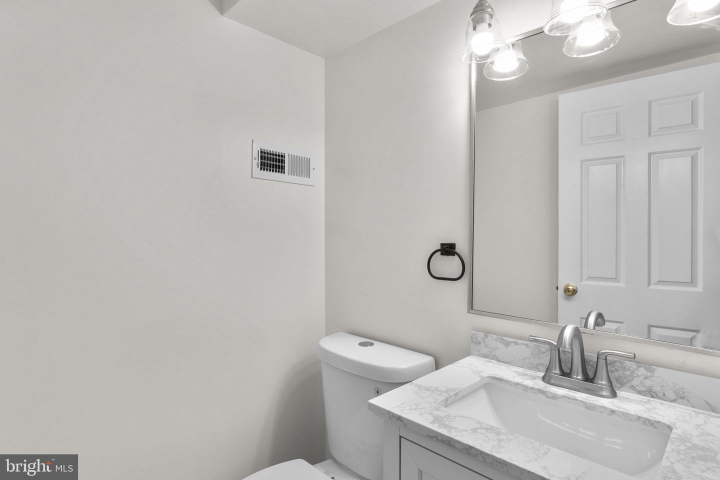 8039 Hollow Reed Ct Property Photo 20