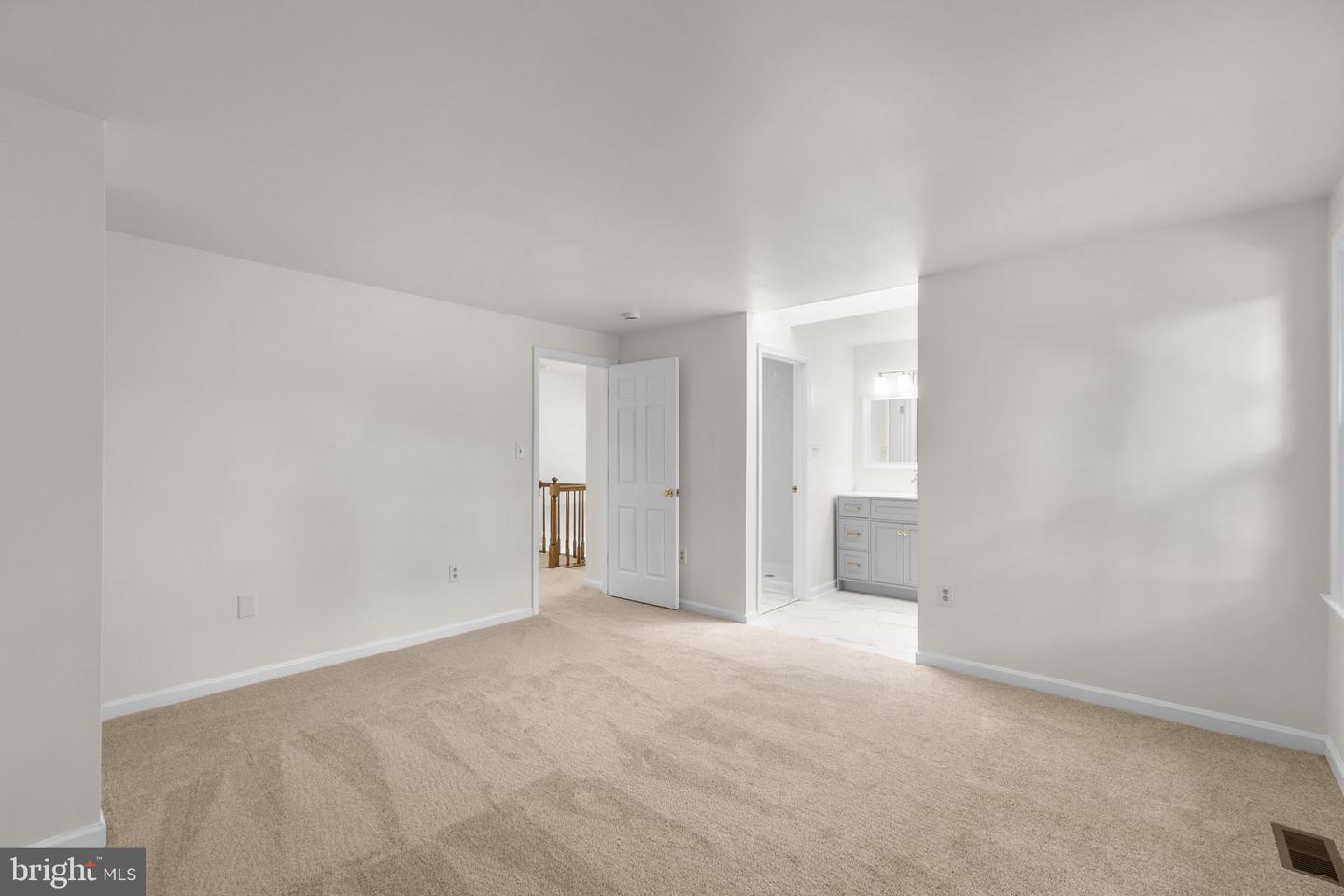 8039 Hollow Reed Ct Property Photo 22