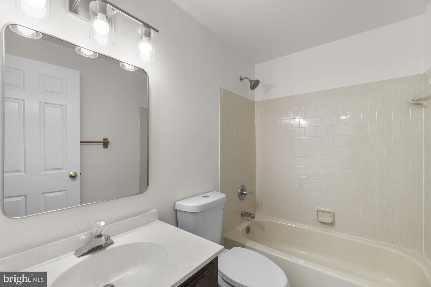 8039 Hollow Reed Ct Property Photo 27