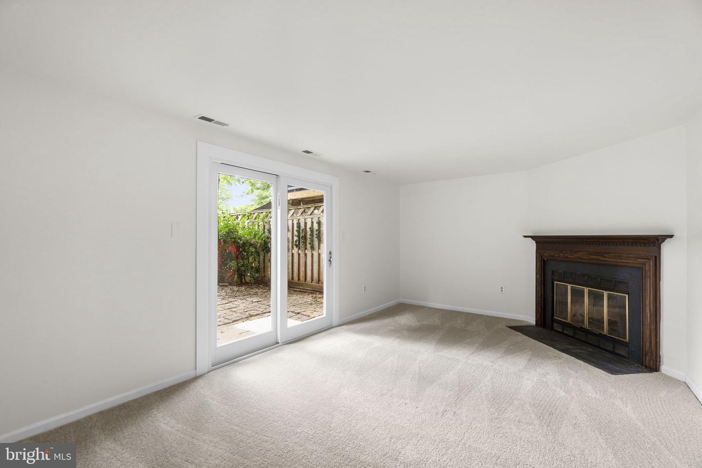 8039 Hollow Reed Ct Property Photo 28