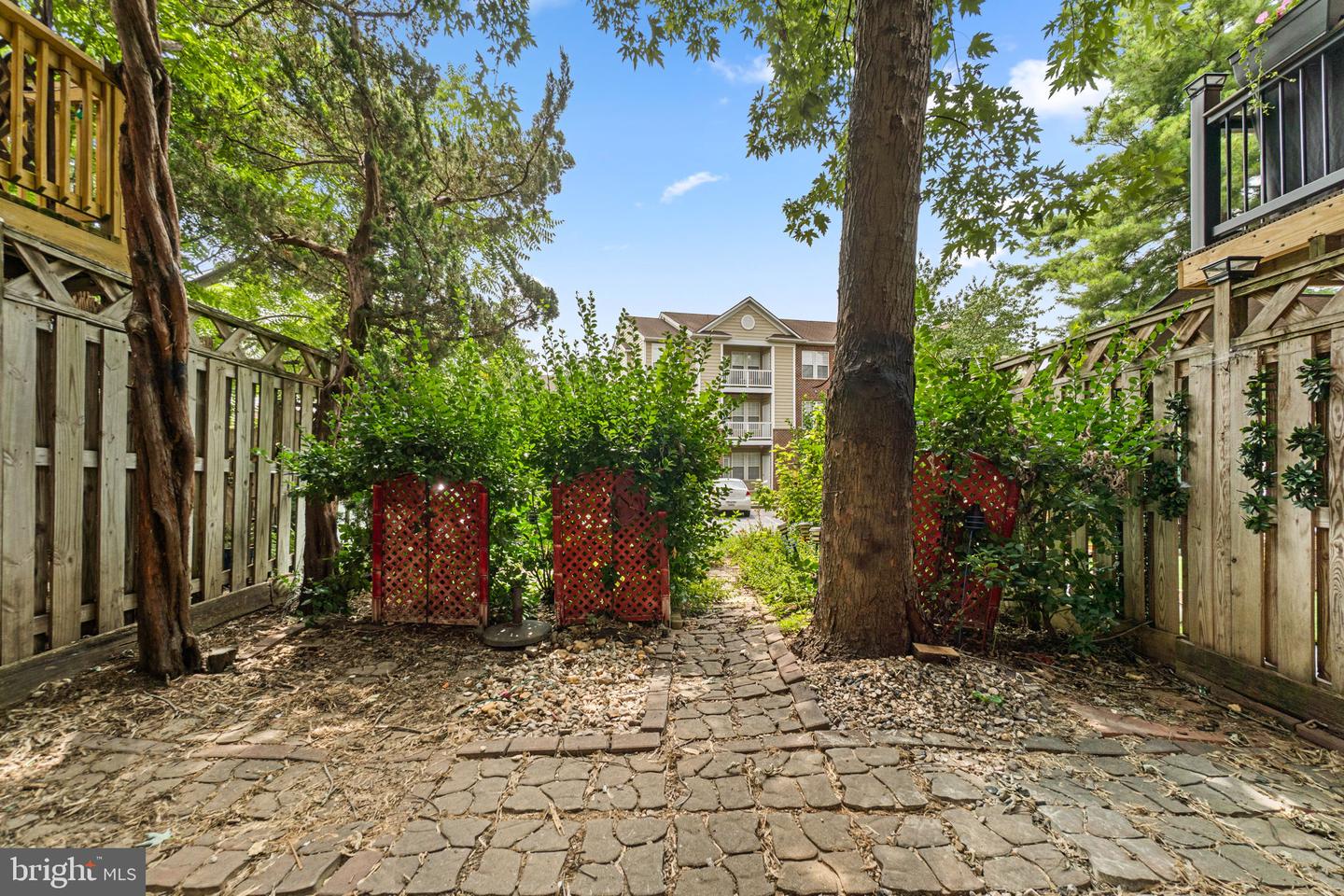 8039 Hollow Reed Ct Property Photo 30