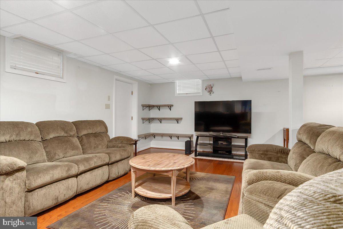 5528 Woodlyn Rd Property Photo 39
