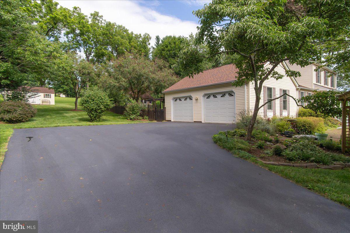 5528 Woodlyn Rd Property Photo 54