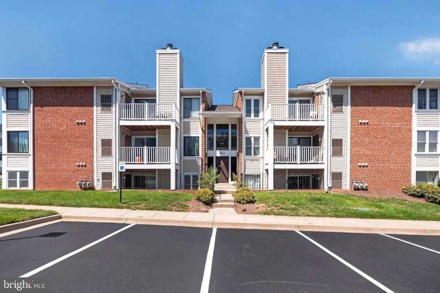 1602 Berry Rose Ct #2 3d Property Photo 2