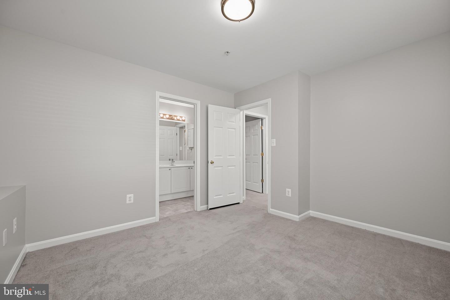 3741 Singleton Ter Property Photo 63