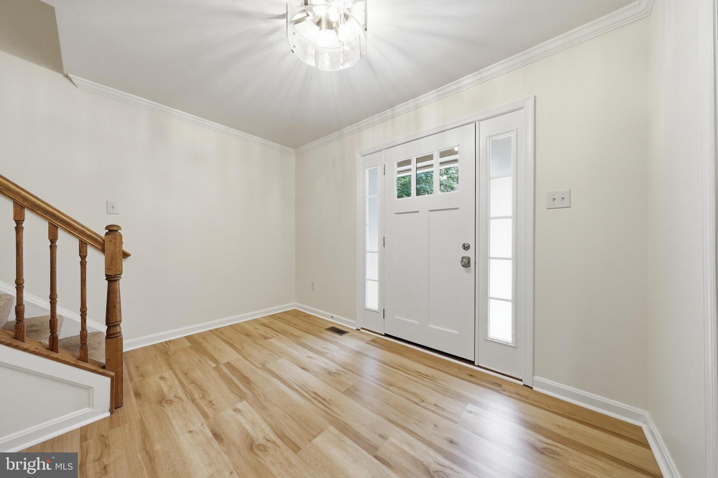6728 Oakridge Rd Property Photo 2