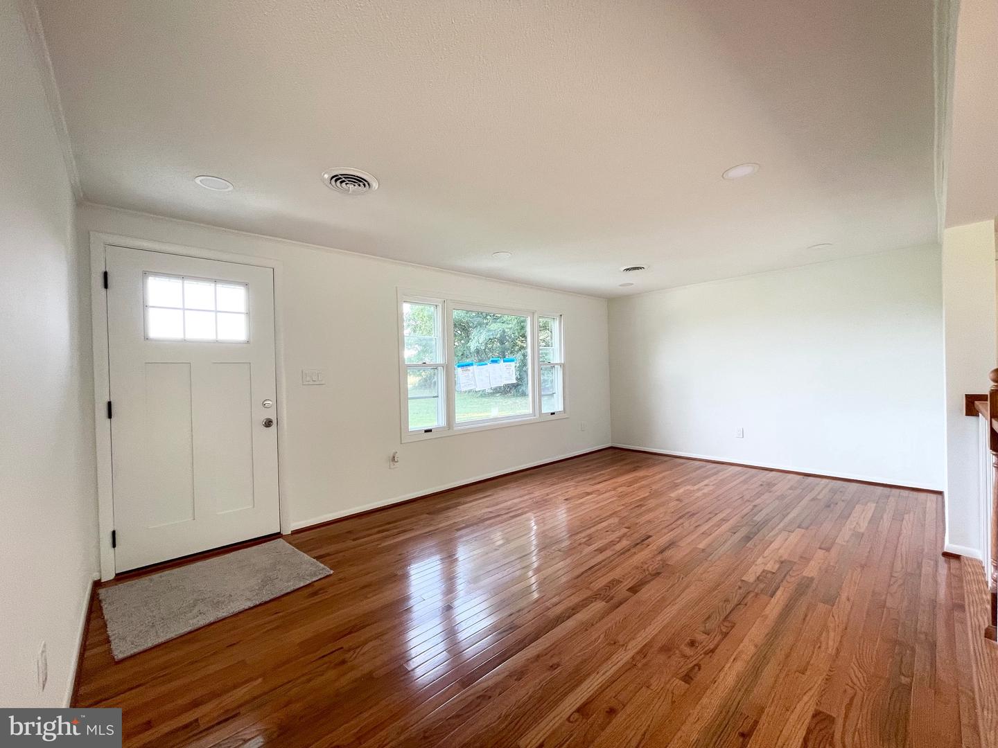 9715 Spencer Property Photo 4