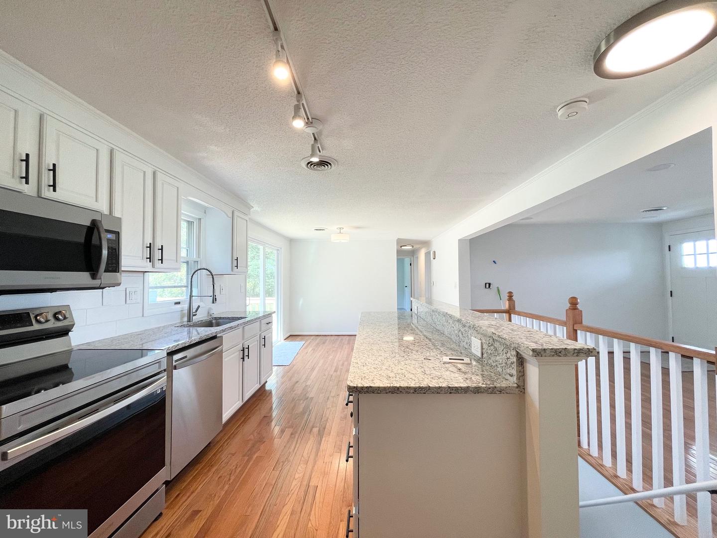 9715 Spencer Property Photo 7