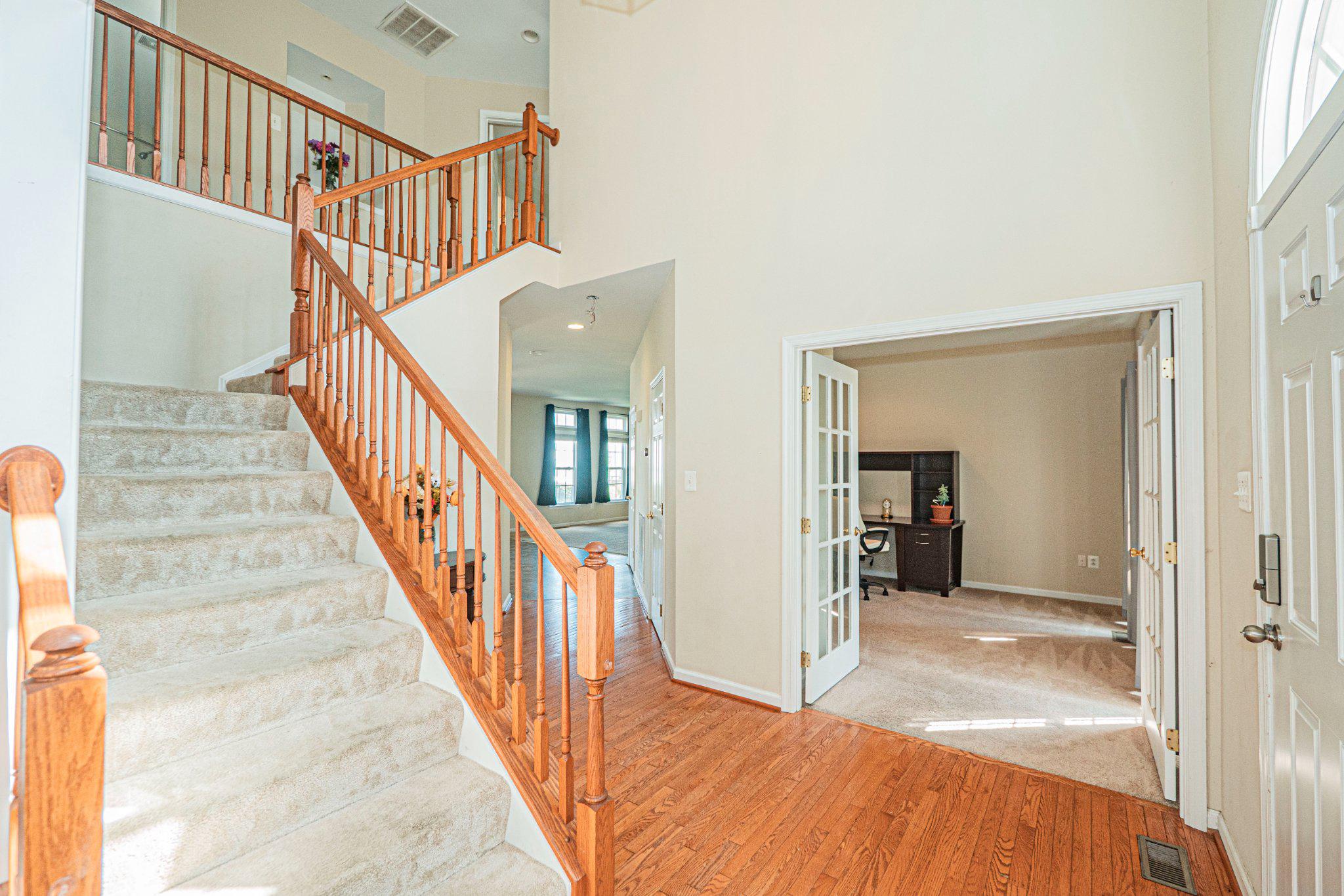 10 Fiona Way Property Photo 6