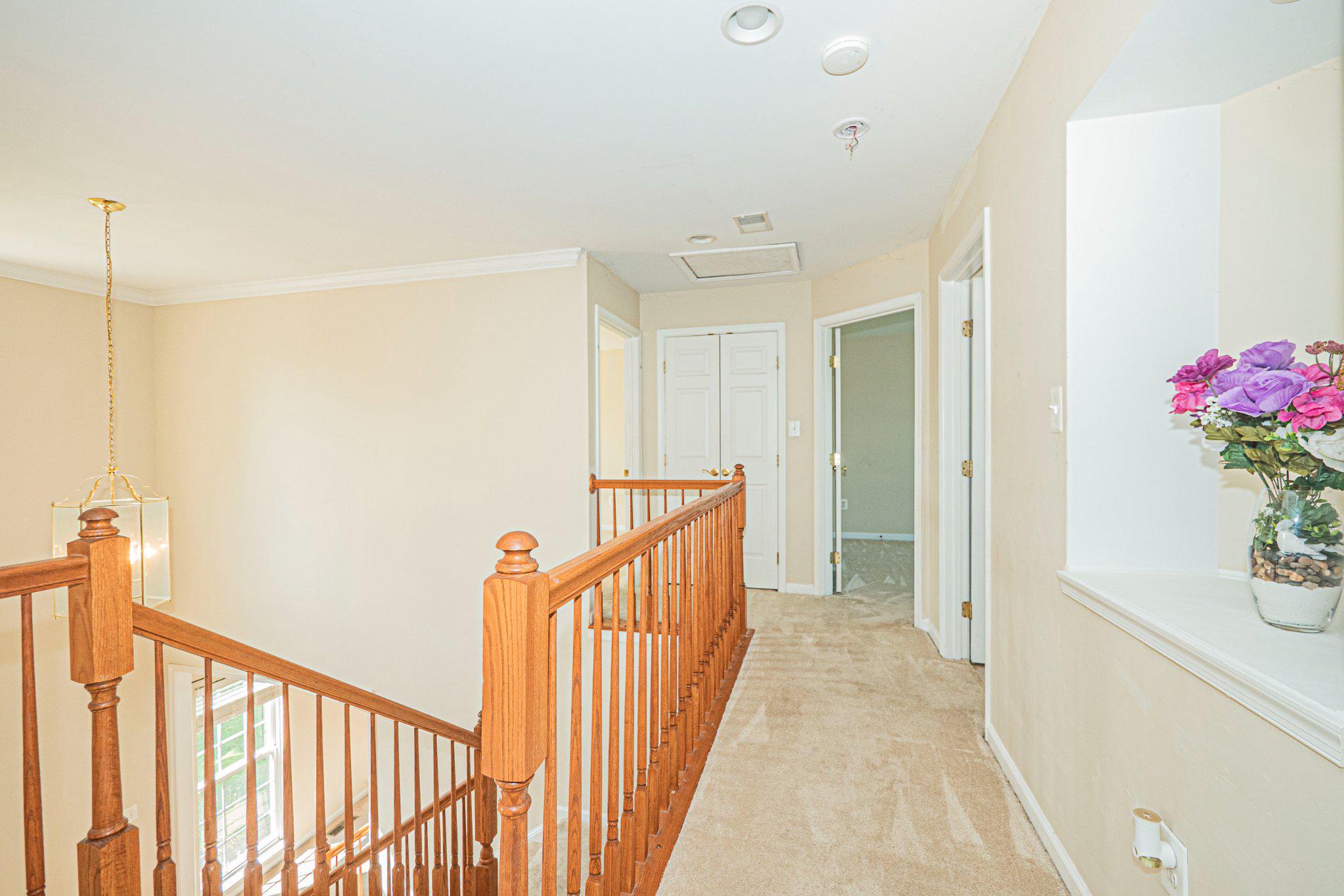 10 Fiona Way Property Photo 16