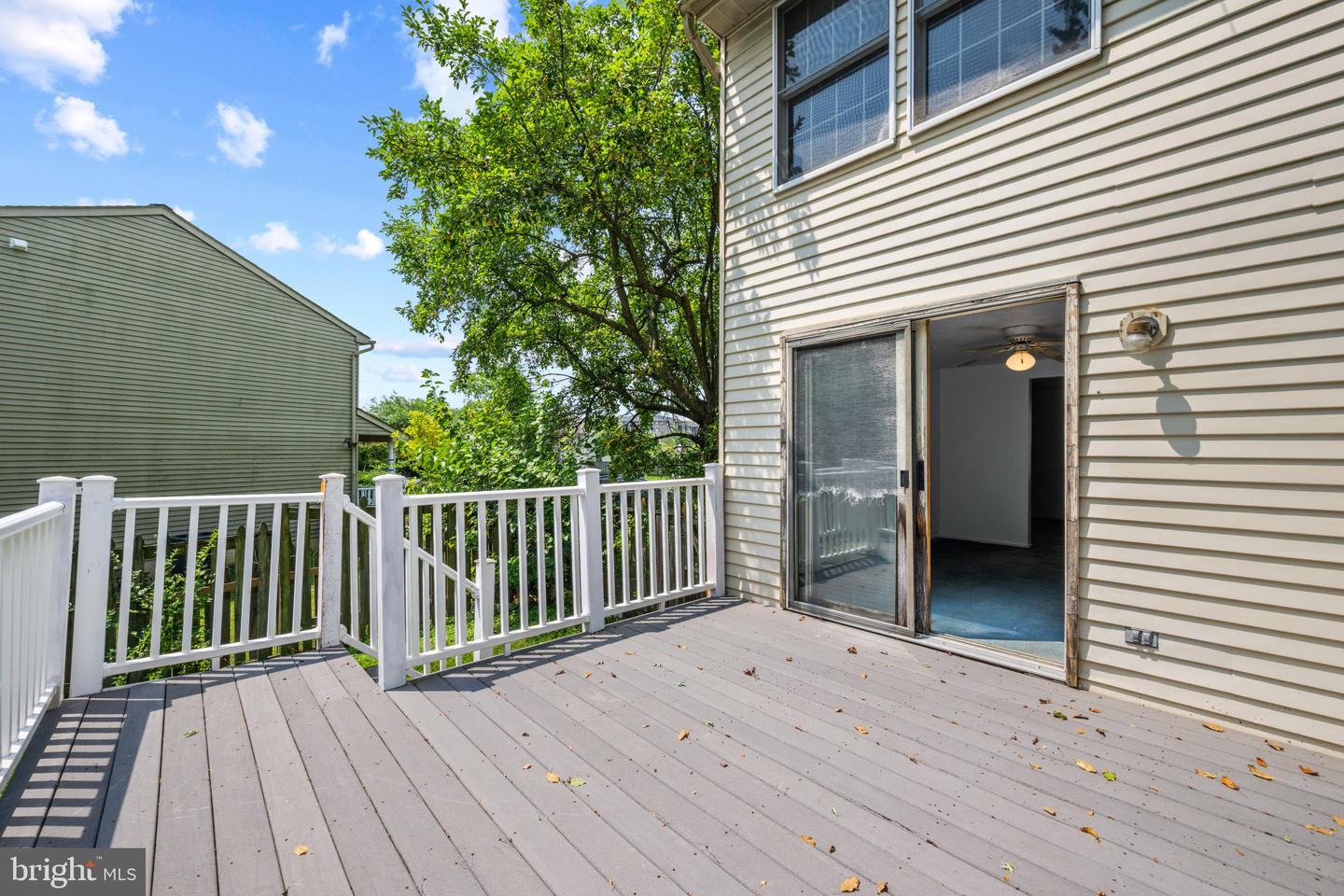 1576 Carey Pl Property Photo 3