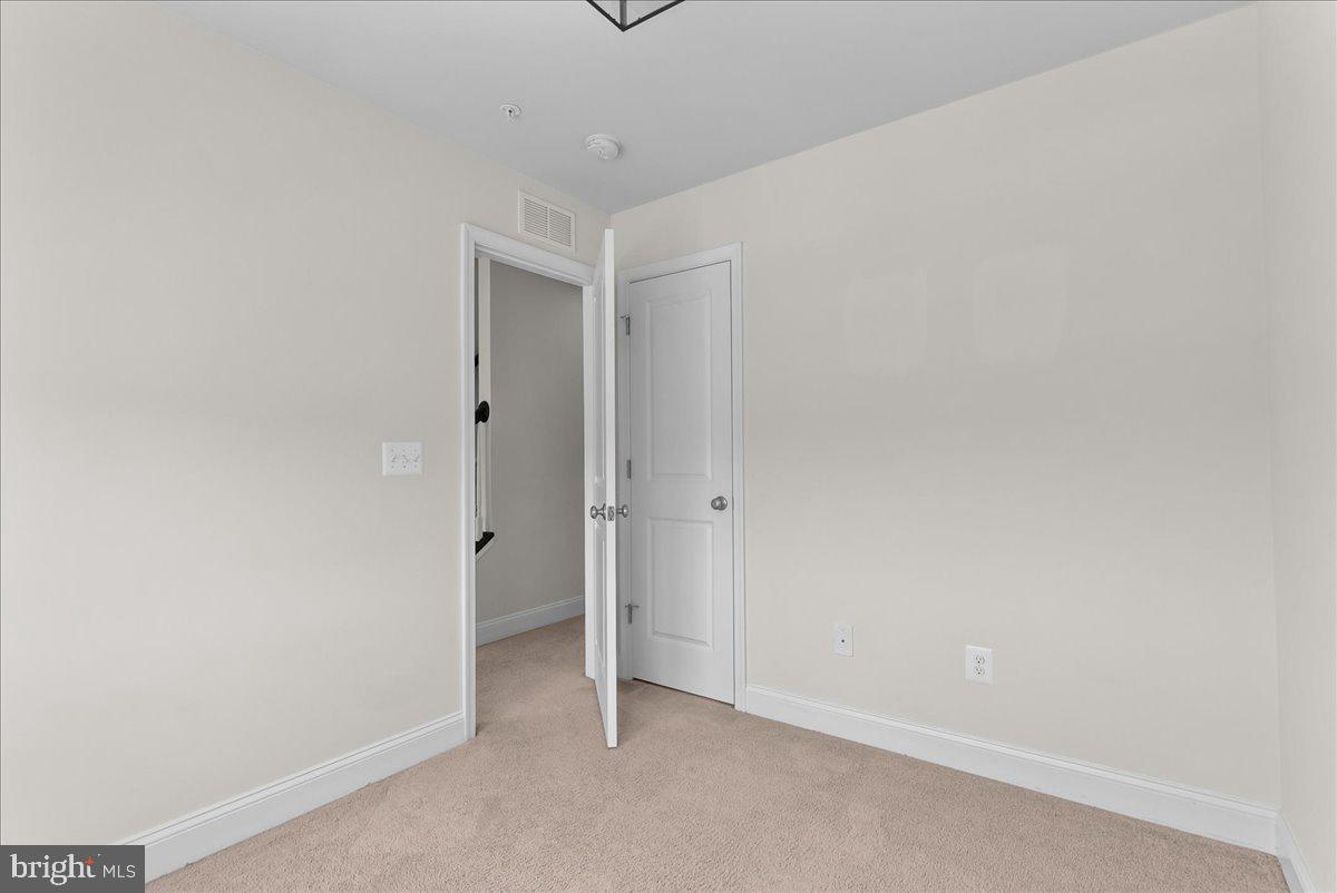 615 7th St E Property Photo 53