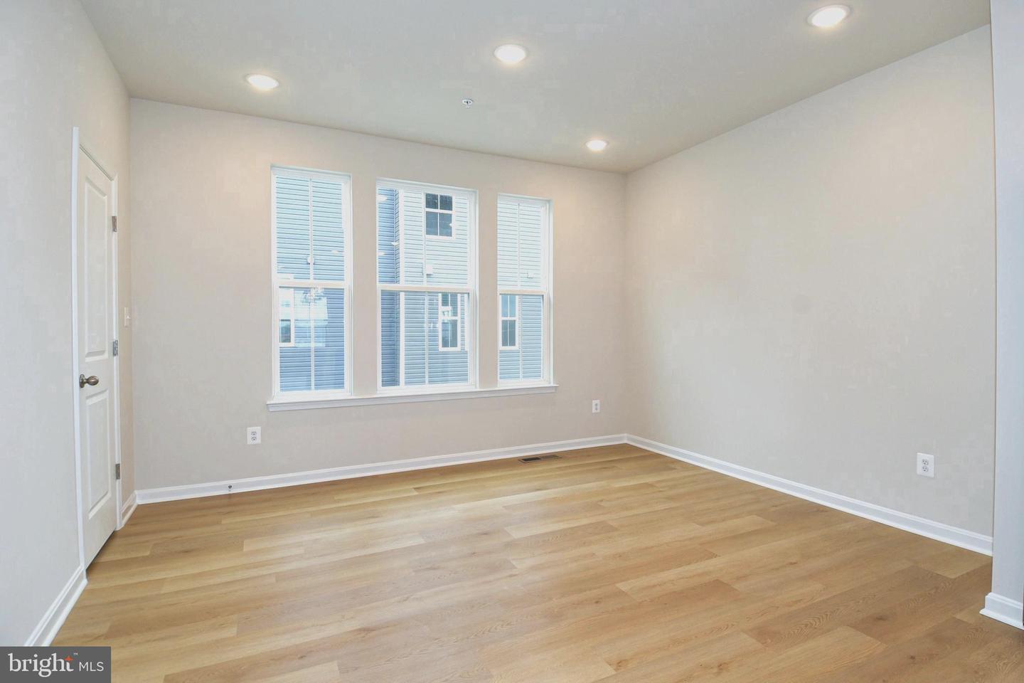 402 Matlock Ln Property Photo 21