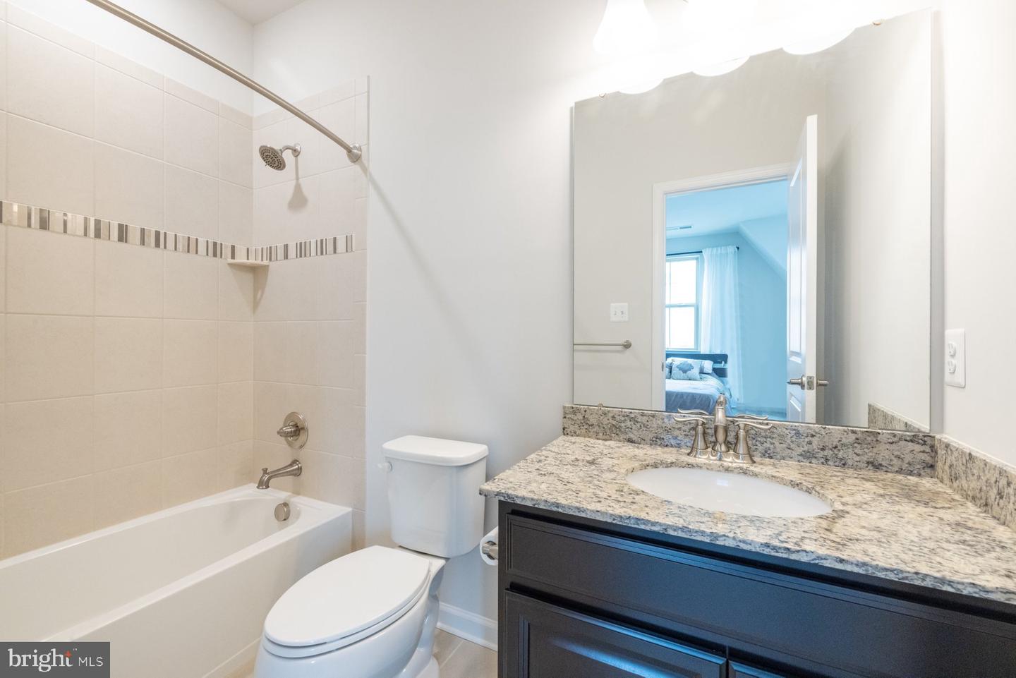 5861 Oakdale Village Rd Property Photo 19