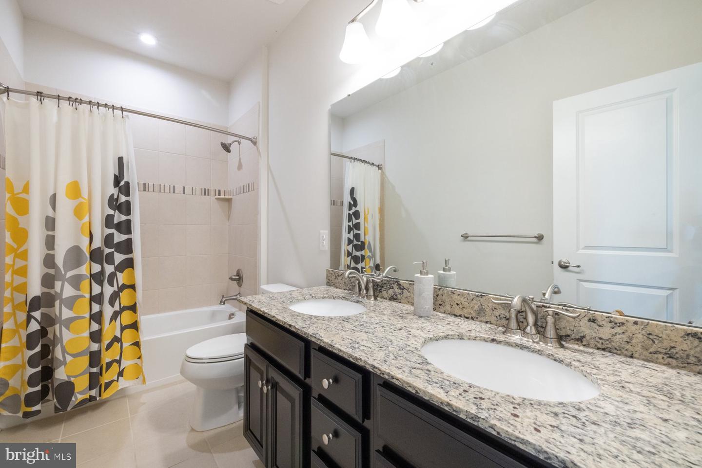 5861 Oakdale Village Rd Property Photo 21