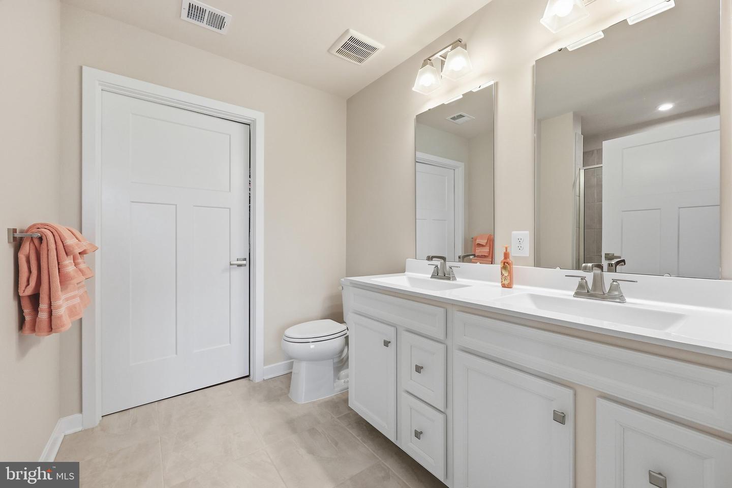 2495 Silver Leaf Dr Property Photo 20