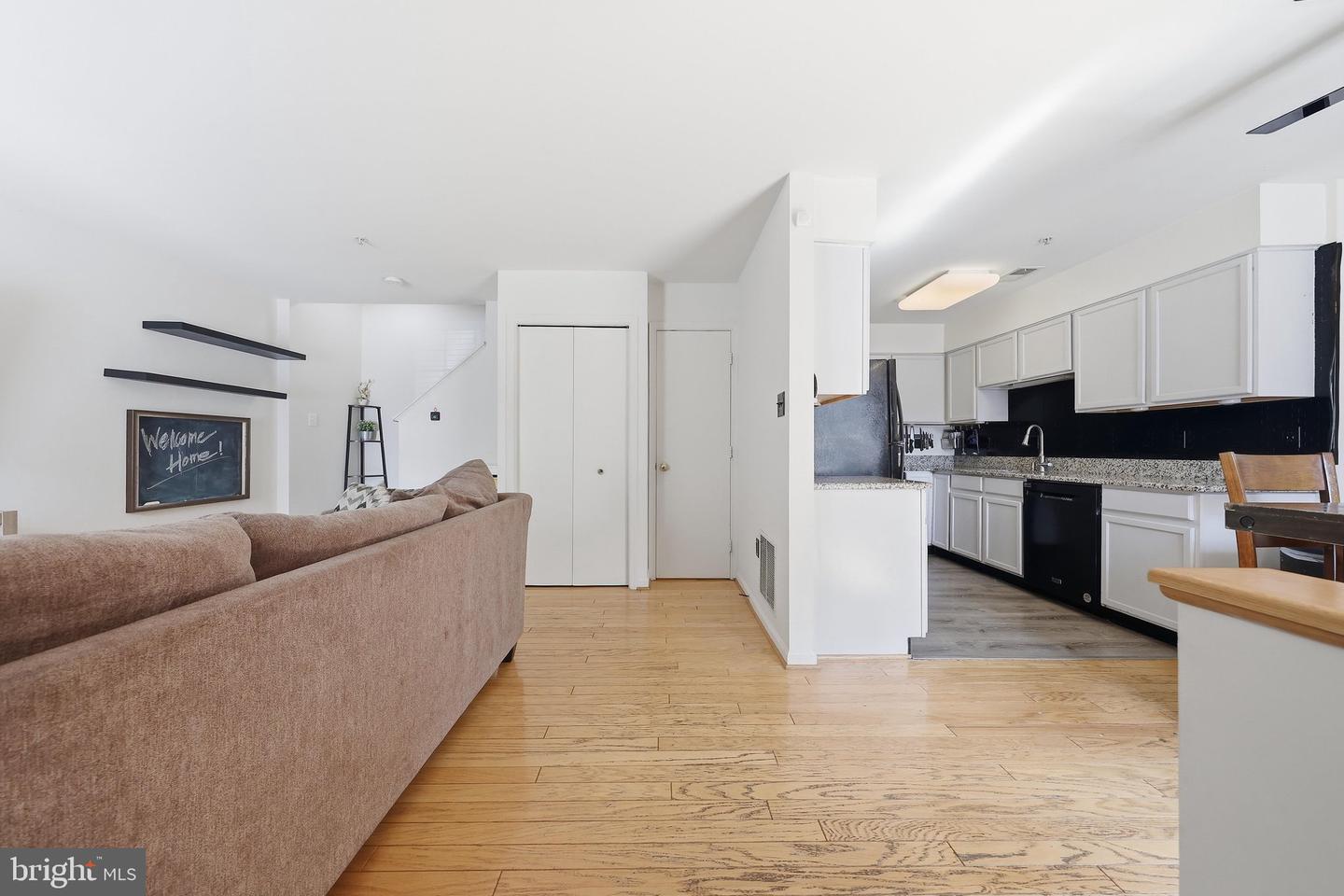 125 Heathfield Dr Property Photo 3