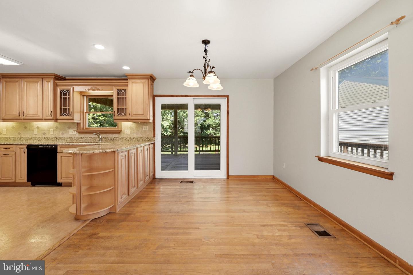 9092 Fox Ridge Dr Property Photo 16
