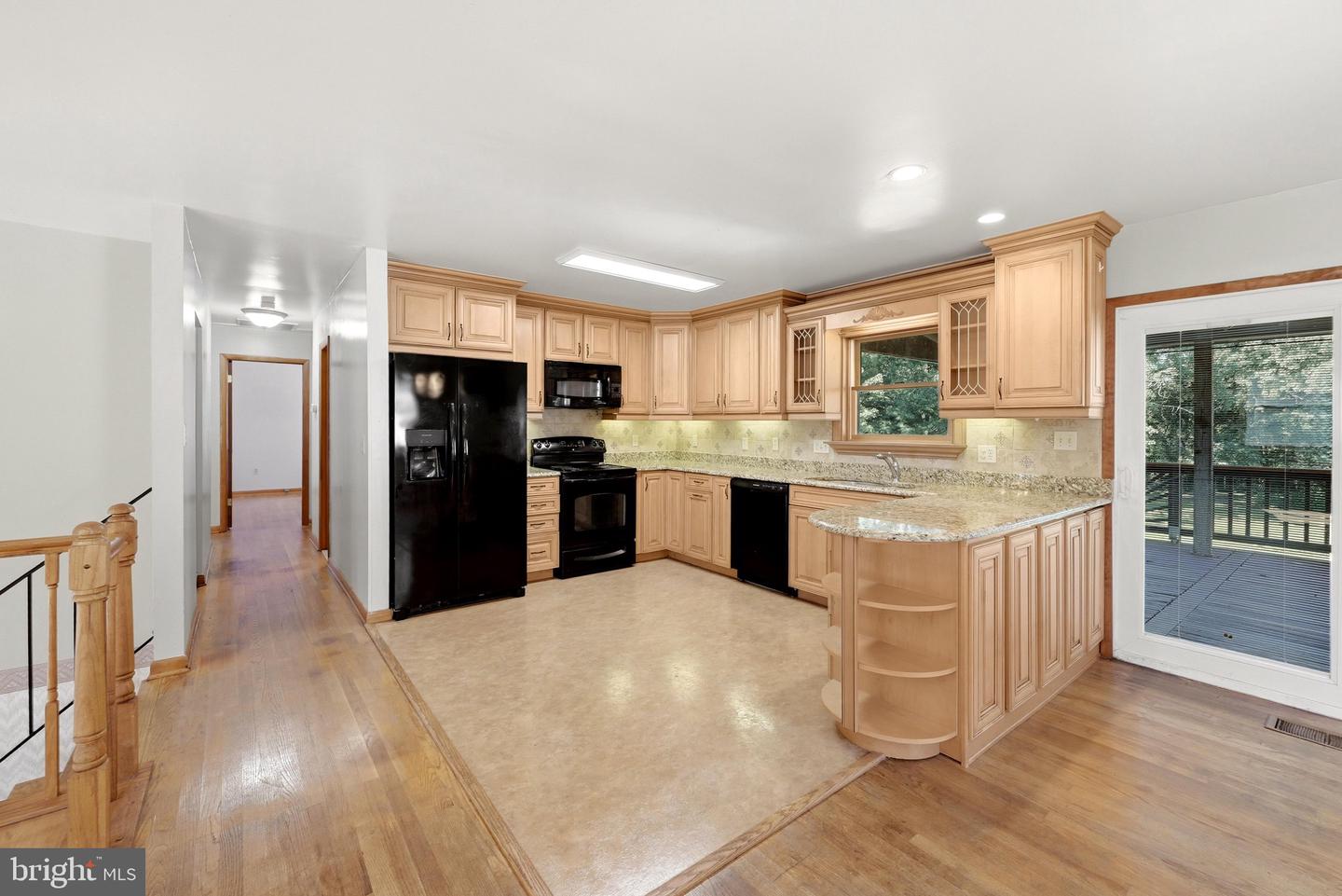 9092 Fox Ridge Dr Property Photo 17