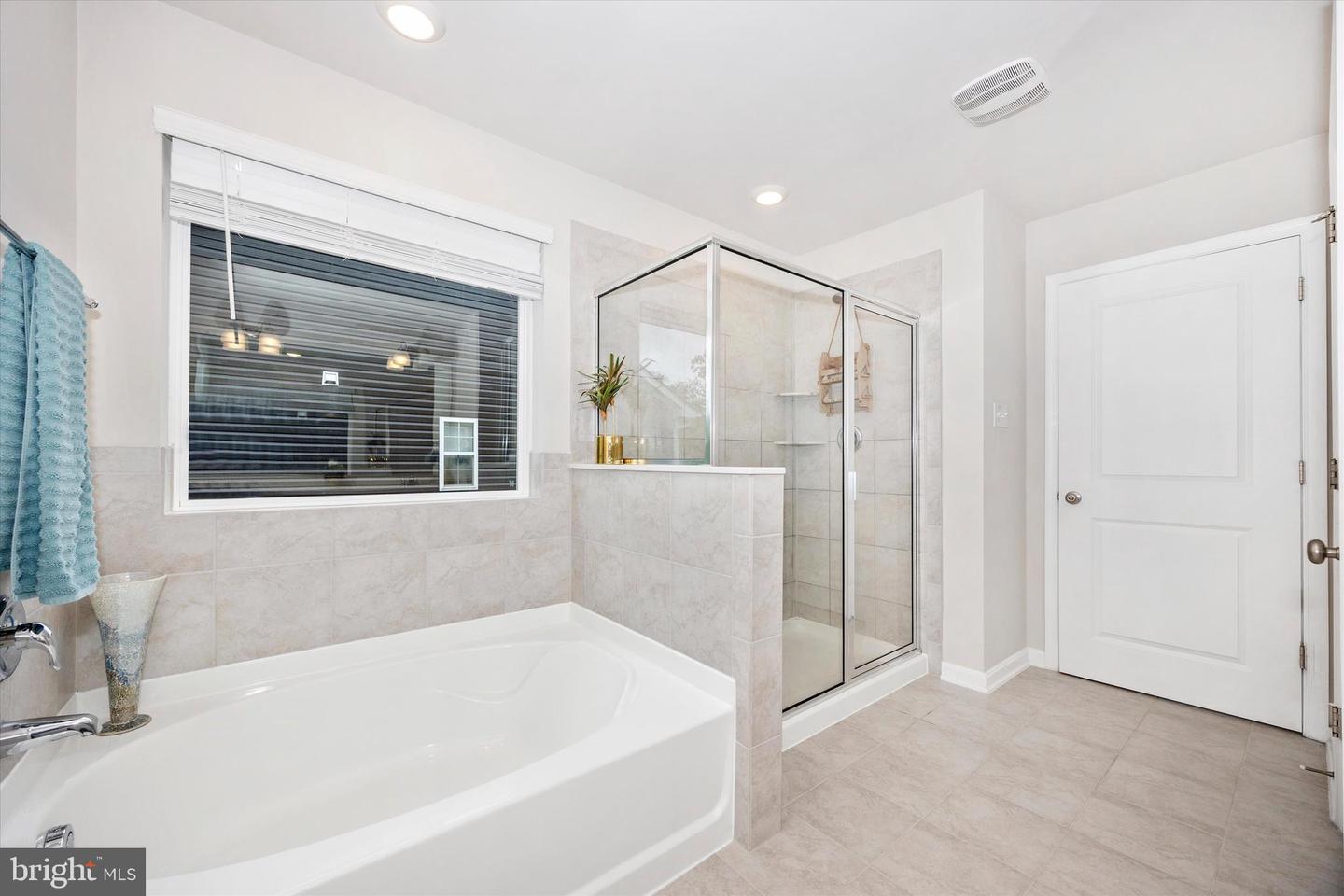 5613 Zoe Ln Property Photo 16