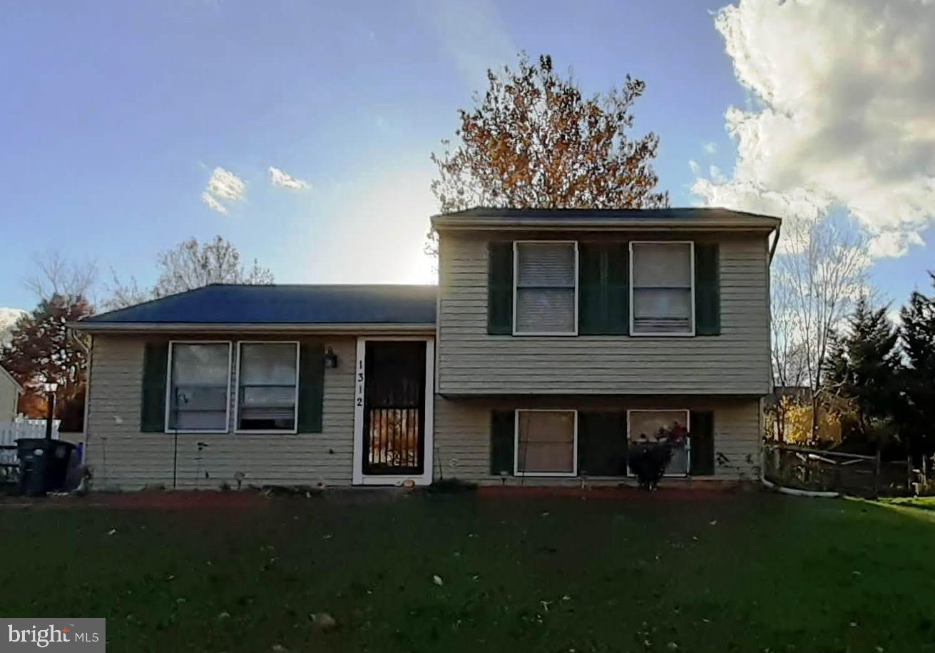 1312 Hillcrest Dr Property Photo 1