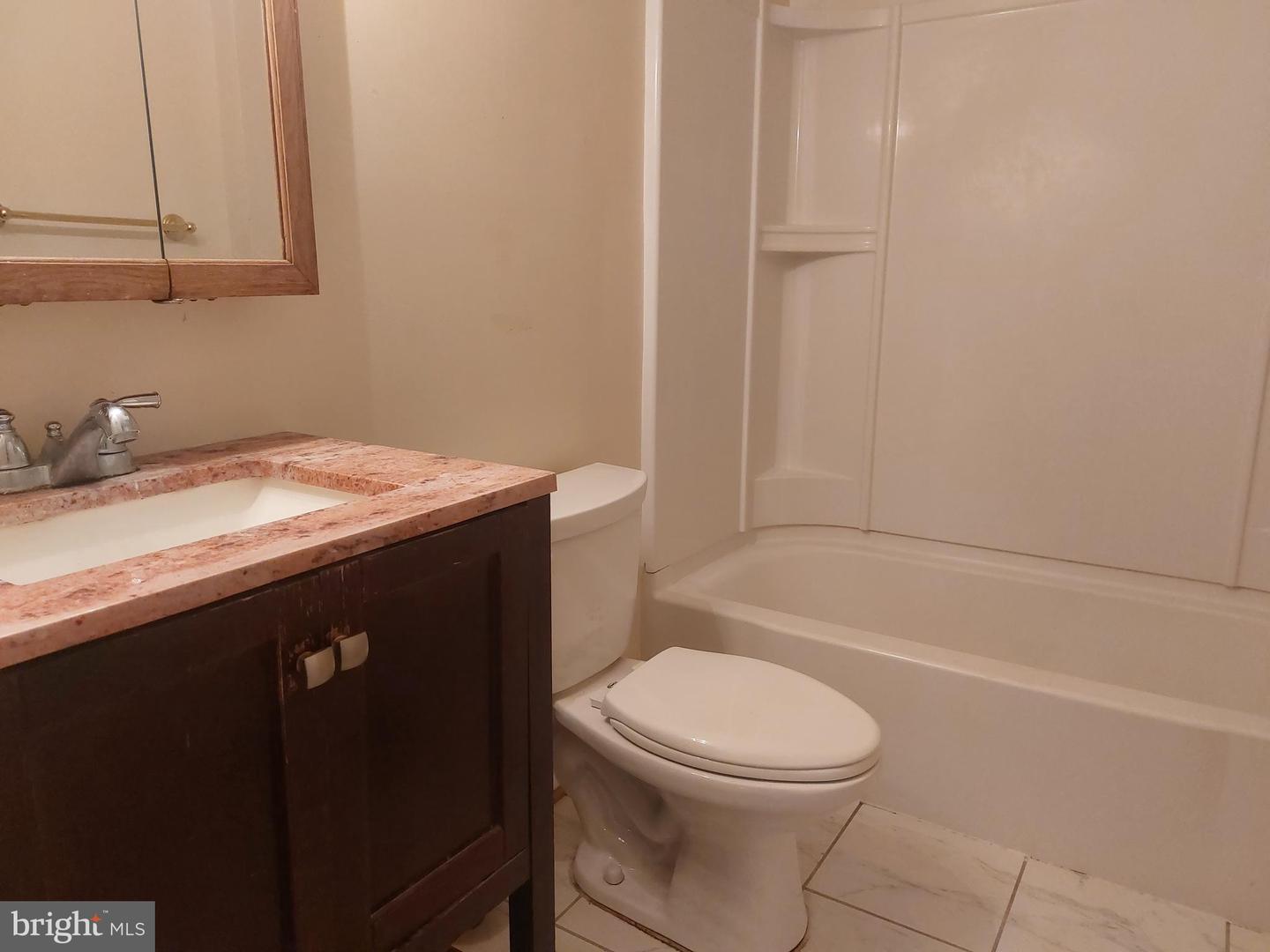 1312 Hillcrest Dr Property Photo 9