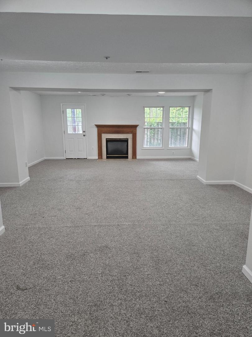 6632 Granville Ct Property Photo 8