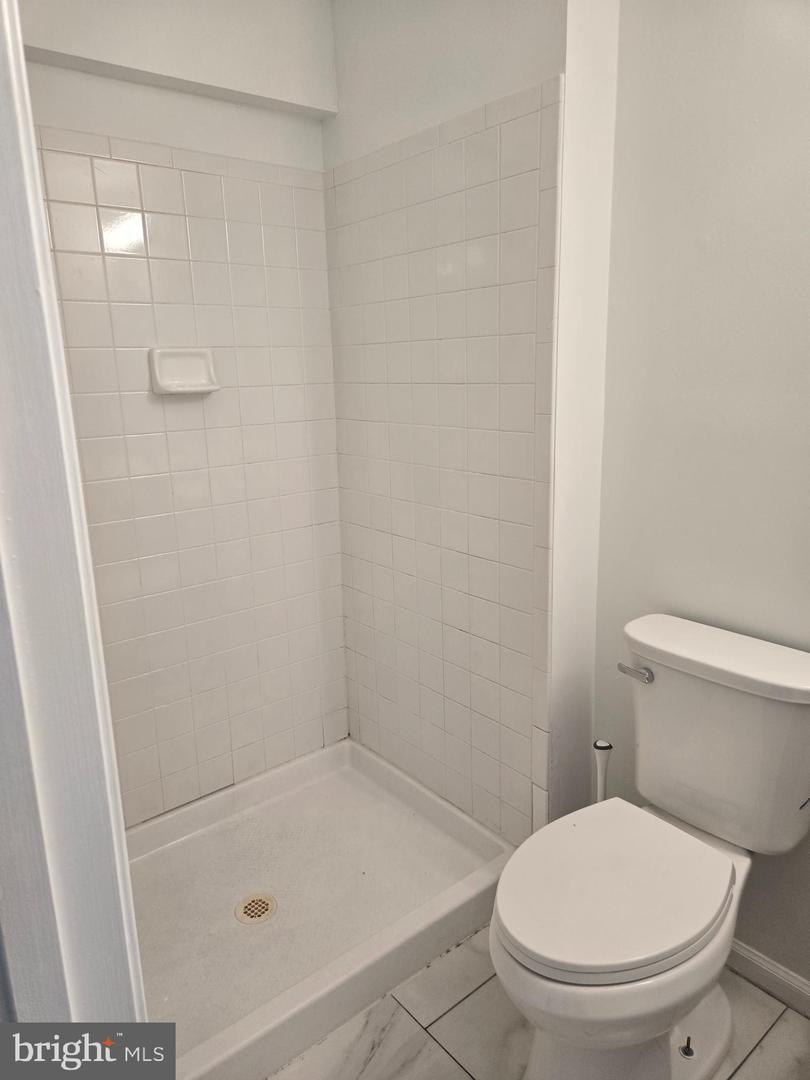 6632 Granville Ct Property Photo 9