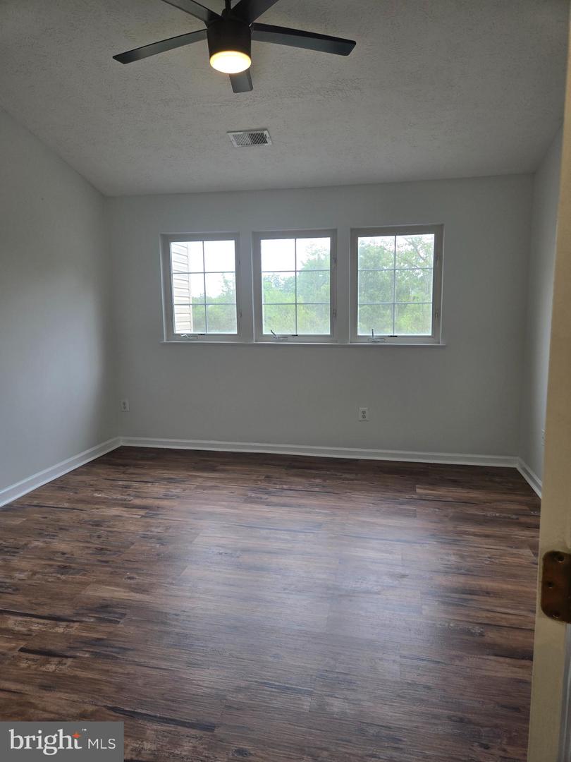 6632 Granville Ct Property Photo 15